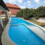 Family House Freeдом * Sinemorec