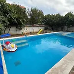 Family House Freeдом * Sinemorec