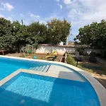 Family House Freeдом