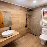 Family House Freeдом Vila *