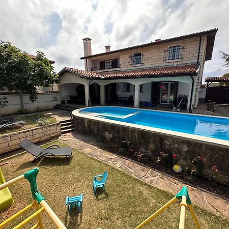 Family House Freeдом Sinemorec
