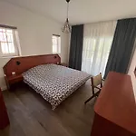 Family House Freeдом Sinemoretz