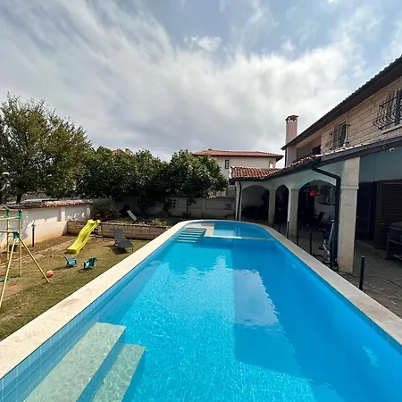 Villa Family House Freeдом Szinemorec