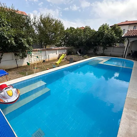 Villa Family House Freeдом
